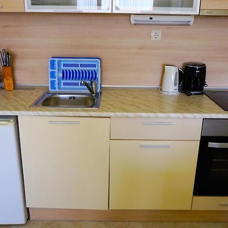 Морски Апартаменти Джулай Морнинг - July Morning Sea View Apartments Kavarna Szoba fotó