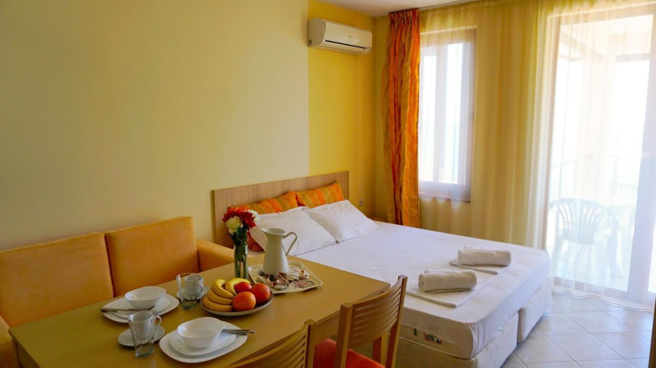 Морски Апартаменти Джулай Морнинг - July Morning Sea View Apartments Kavarna Kültér fotó