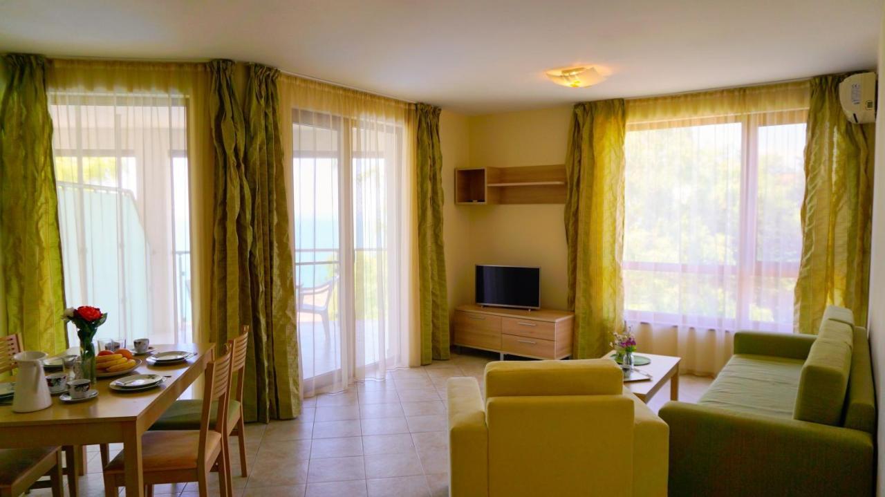Морски Апартаменти Джулай Морнинг - July Morning Sea View Apartments Kavarna Kültér fotó